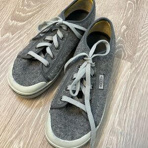 Keen Women's Elsa Lite Felt Gray Wool Blend Sneakers Size 8.5 EUC
